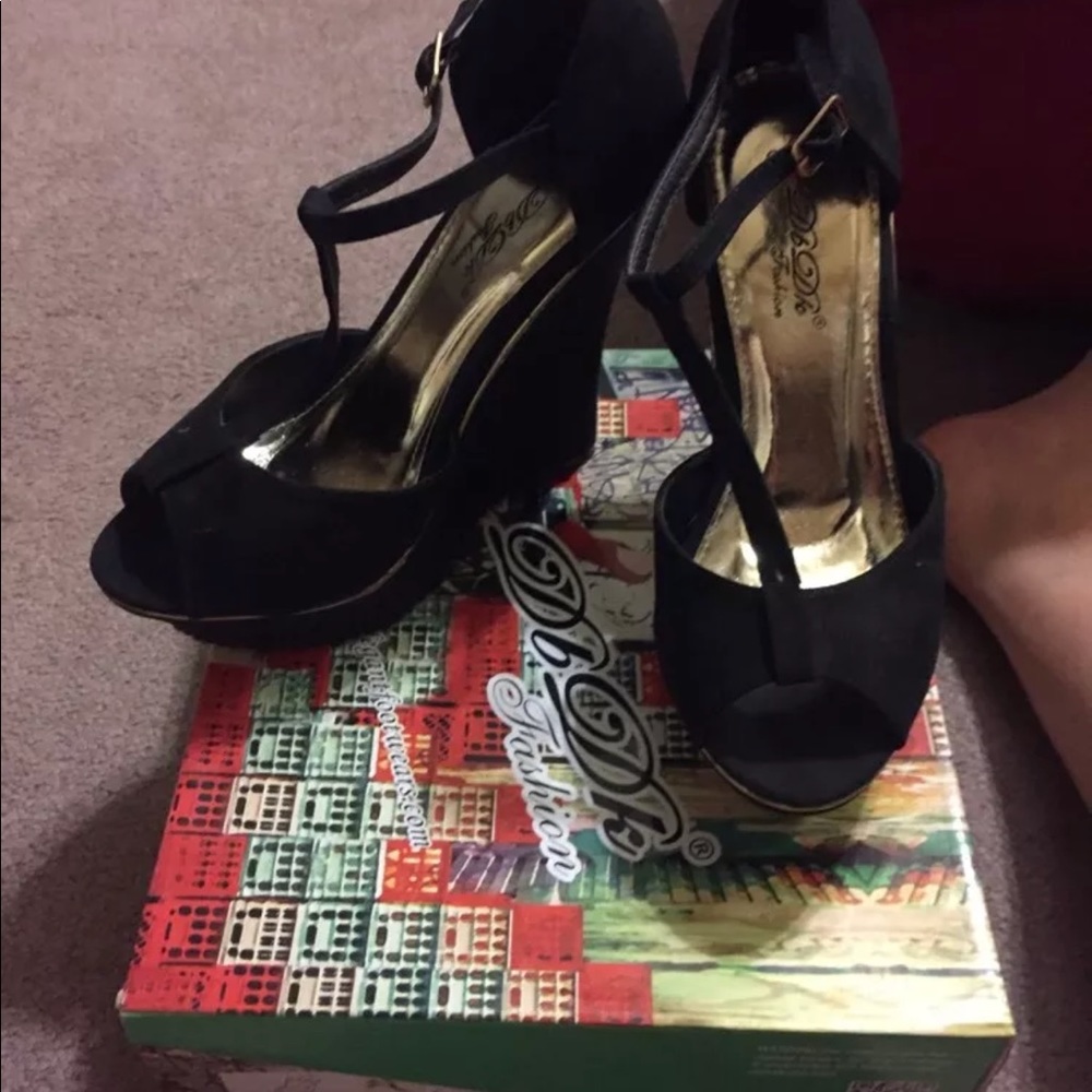 Black platform t-strap wedge - Picture 5 of 7